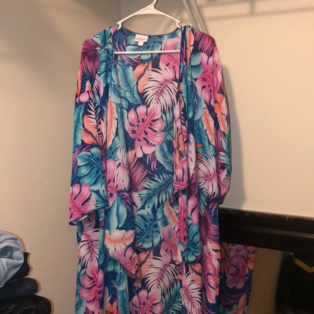 Lularoe shirley Large